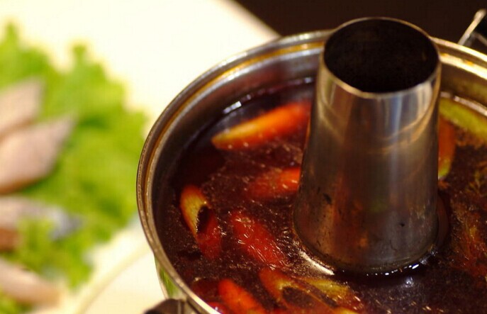 火鍋里加罌粟殼拴得住顧客嗎？|餐飲界