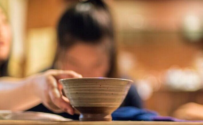 當(dāng)咖啡遇上豬蹄，茶真鄉(xiāng)這樣突圍“慢餐飲”|餐飲界