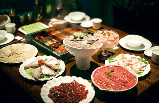 找準(zhǔn)火鍋市場盲點(diǎn)，“輕火鍋”又是種什么玩法？|餐飲界