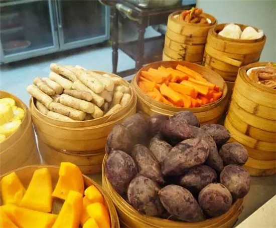 你覺得不上檔次的那些餐飲，卻為何頻頻能夠引爆市場？|餐飲界