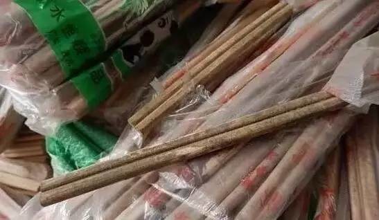 1毫克就能致癌！你在餐廳用的這種筷子，很可能滋生這種毒素！|餐飲界
