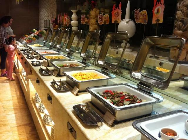 自助餐快沒法干了，活路在哪里？|餐飲界