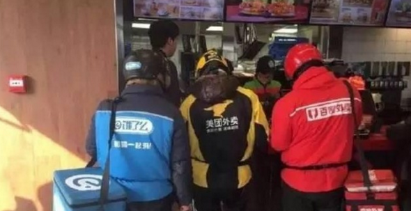 外賣三巨頭混亂廝殺，百度或有掉隊可能！|餐飲界