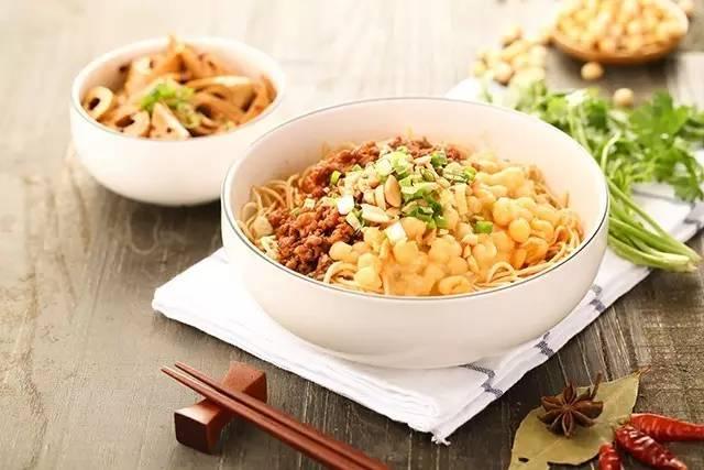 他把一個單品做到整個城市為之“瘋狂”，背后的秘密竟是這樣！|餐飲界