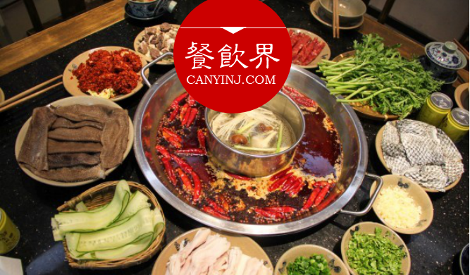 火鍋被玩壞了，餐廳竟然靠一套盤子在紅海中殺出一條血路？|推薦|餐飲界