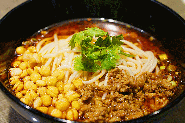 從地區(qū)小吃到全國(guó)連鎖，揭秘重慶小面是如何上位的？|餐飲界