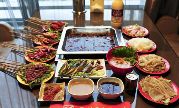 玉林串串香，這家擁有21年歷史的串串店到底是怎么活下來的？|餐飲界