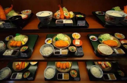 “展望2017”日本快餐業(yè)是齊頭并進(jìn)，還是互爭雄長？|餐飲界