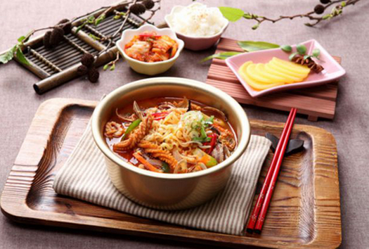 烤肉、炸雞、拌飯、芝士火鍋，難掩韓餐爛大街的真相|餐飲界