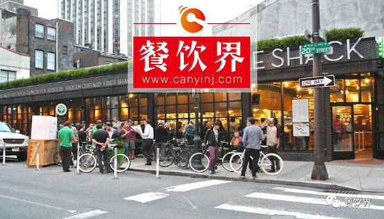 門店平均價(jià)值是麥當(dāng)勞的4.3倍，Shake Shack如何從路邊攤逆襲成上市快餐大咖？|餐飲界