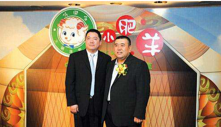 他17歲發(fā)家，靠一張秘方狂賺數(shù)十億，看一代餐飲帝國(guó)興衰史|餐飲界