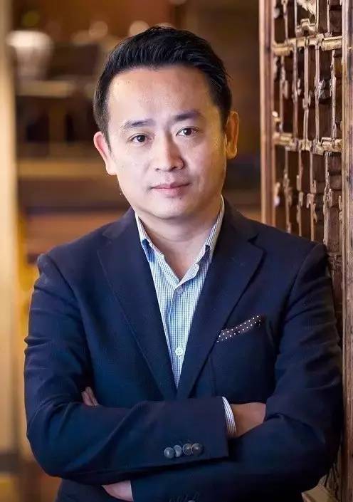 他在海外開創(chuàng)中餐米其林先河，如今要回國打造精致餐飲帝國！|餐飲界