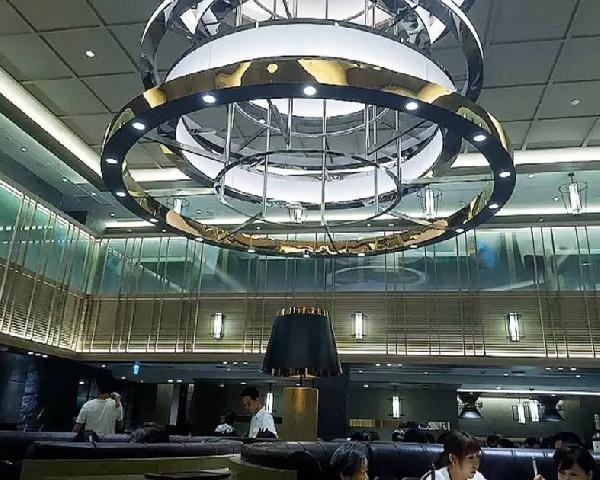 海底撈、小肥羊全面“入侵”日本，這畫風怎么回事？|餐飲界