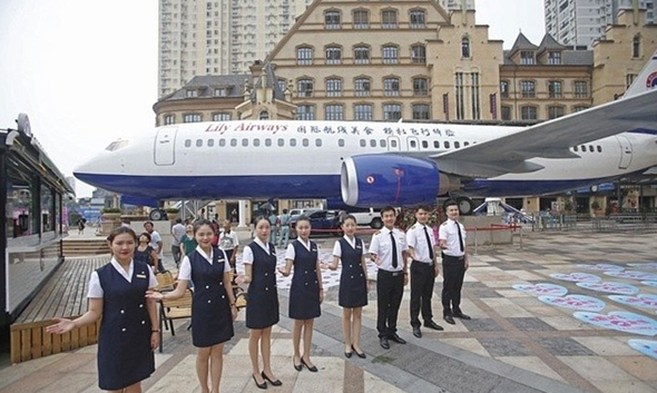 武漢最牛的飛機餐廳，300元可享受各國頭等艙餐飲和專業(yè)的空姐服務|餐飲界