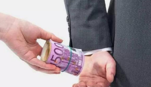 采購吃回扣200余萬被抓！餐企如何對行業(yè)“潛規(guī)則”說不？|餐飲界