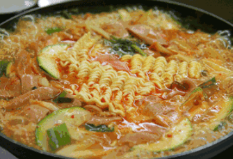 為什么麻辣燙能超越沙縣小吃、蘭州拉面成為中國第一快餐？|餐飲界