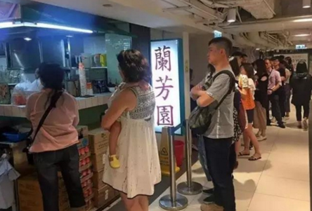 小店火爆65年，每日賣茶逾千杯，卻婉拒所有商業(yè)合作？|餐飲界