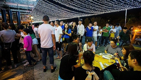 夜宵越火 城市越活？中國夜宵經(jīng)濟大比拼|餐飲界