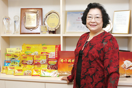 被老公拋棄后，她靠一個單品從0做到億萬富翁|餐飲界