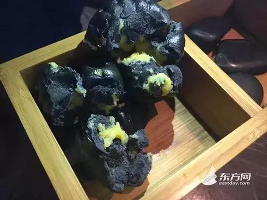 桂滿隴食盒現(xiàn)十幾條活蛆，公安機(jī)關(guān)介入調(diào)查|餐飲界