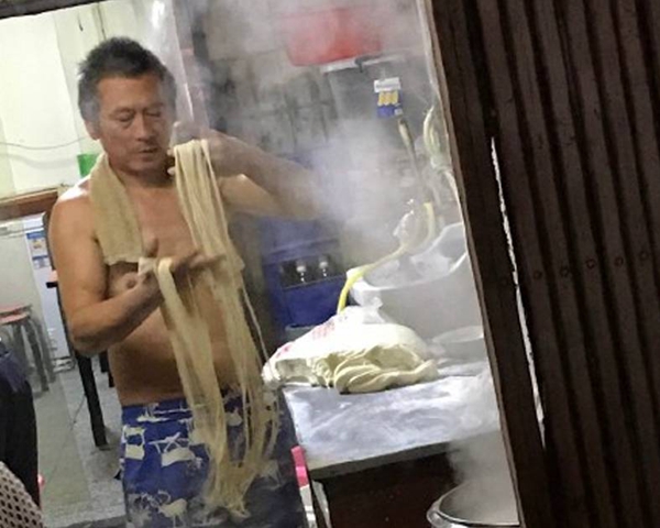 驚動(dòng)美食大V和《男人裝》的“京城第一拉面”，竟只要10塊錢一碗？|餐飲界