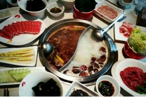 真相| 出問(wèn)題的海底撈 可不是一家簡(jiǎn)單的火鍋店！|餐飲界
