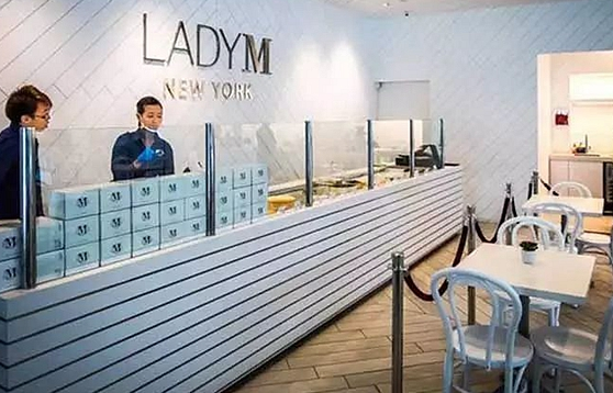 從喜茶到Lady M，為什么排隊(duì)排上天的餐飲品牌都在上海？|餐飲界