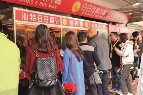 日日香鵝肉飯店網(wǎng)紅標(biāo)簽背后的匠心故事 | 優(yōu)評|餐飲界