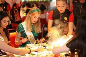 2小時(shí)2500個(gè)訂位，這輪海外開(kāi)餐廳的市場(chǎng)到底有多大？|餐飲界