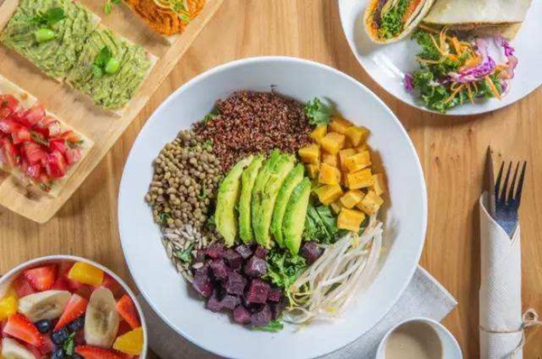 成都餐飲業(yè)刮起輕食風(fēng) 下一個(gè)風(fēng)口？|餐飲界