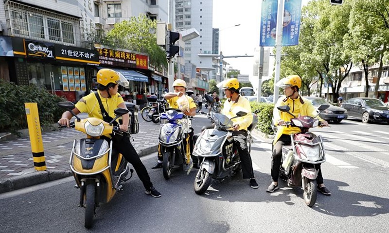上海出“狠招”了：外賣“騎手”成為舉報無證照餐飲的志愿者|餐飲界