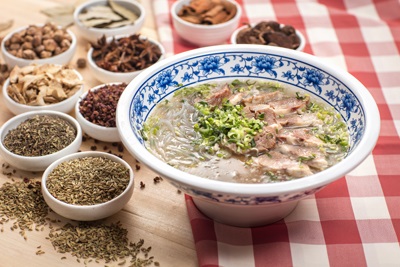 八百里秦川何處吃羊？煮一鍋高湯西貝無雙！|餐飲界