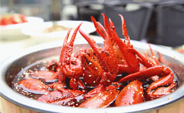 小龍蝦提價(jià)入市：食客說吃不起，餐廳說不賺錢|餐飲界