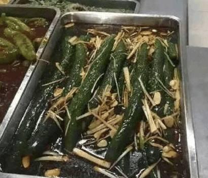 食堂大媽又出新菜啦！綠雞腿炒火龍果靠邊站，這才是黑暗料理！|餐飲界