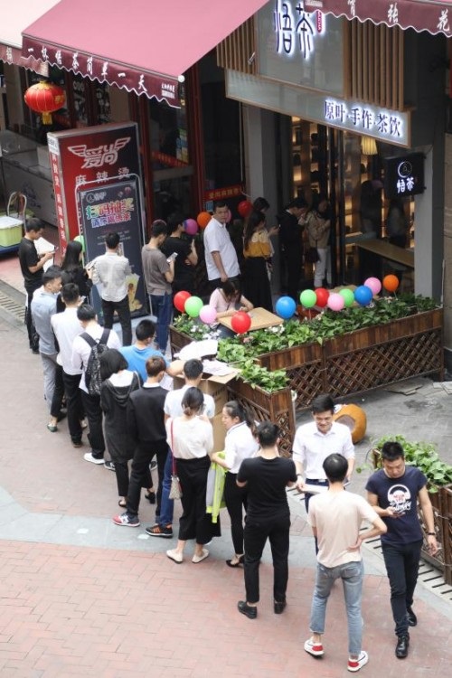揭秘悟茶半年1000家店，持續(xù)火爆排隊(duì)背后深層次原因|餐飲界