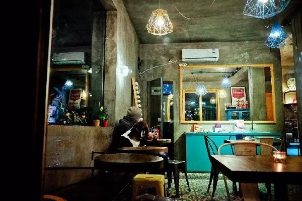 為什么你的連鎖店，敵不過隔壁的夫妻小店？|餐飲界