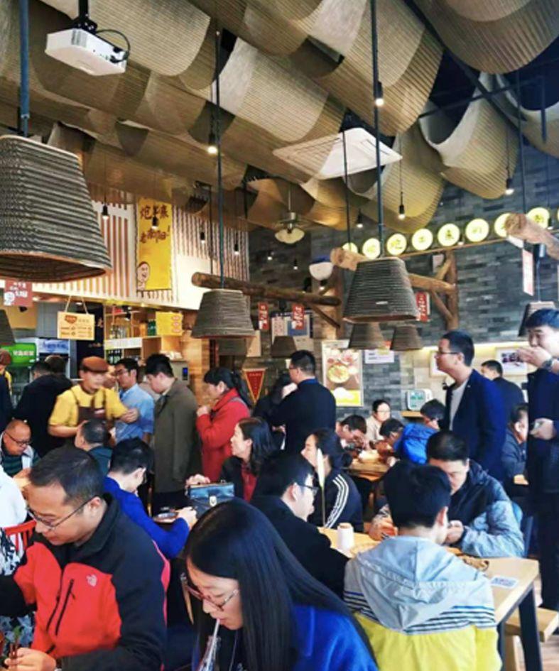 100多平的店面日收1.5萬，翻座達(dá)6次以上，憑什么？|餐飲界