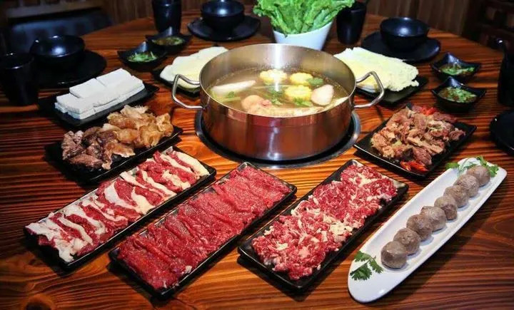 如何搶占新火鍋賽道？秘訣無非“新”&“鮮”！|餐飲界