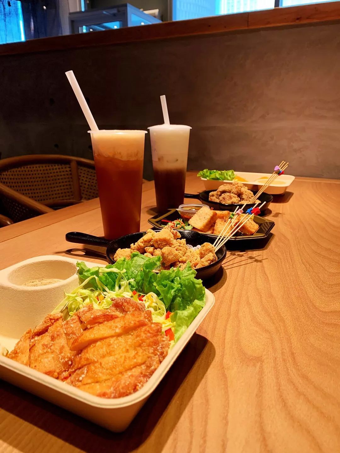 餐飲大事件213期 |麥當勞、星巴克巨資布局中國咖啡市場，吉野家開挖家庭場景，2020中國線上外賣排行榜出爐|餐飲界