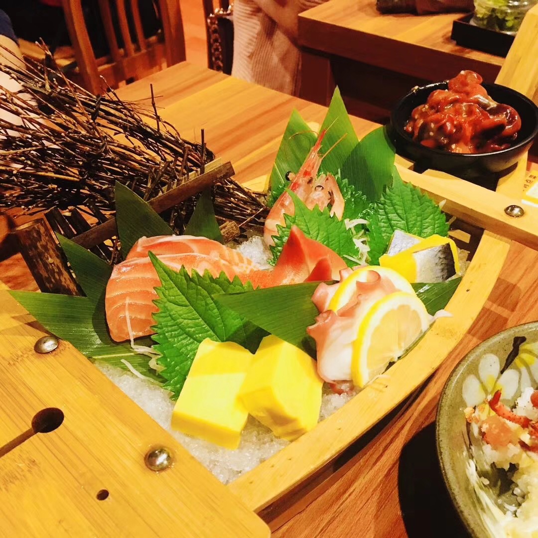 餐飲大事件220期 |瑞幸咖啡重新放開加盟、阿里巴巴本地生活全資收購美味不用等、Angelababy官宣成都開火鍋店|餐飲界