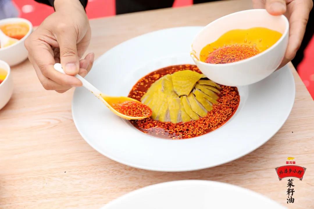  無辣不歡，看金龍魚外婆鄉(xiāng)小榨菜籽油如何打動(dòng)辣食愛好者的胃？|餐飲界