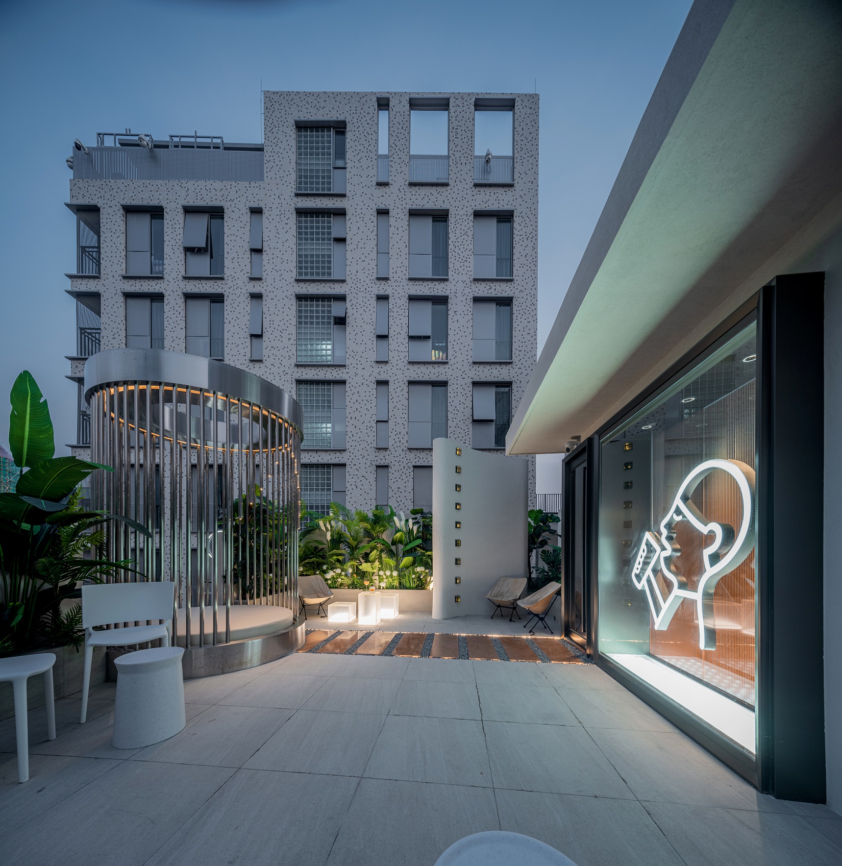 喜茶全球首家手造店即將正式營(yíng)業(yè)，深圳南頭古城再添新地標(biāo)|餐飲界