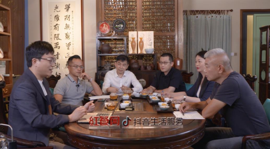 18位餐飲人齊聚，共同探討特殊時(shí)期線上經(jīng)營(yíng)新趨勢(shì)、增長(zhǎng)新方法|餐飲界