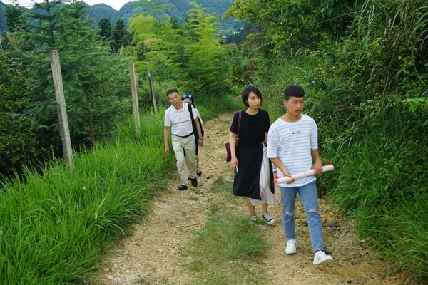 29年教學(xué)，9年公益，他以身作則，改變了無數(shù)山區(qū)孩子的人生|餐飲界