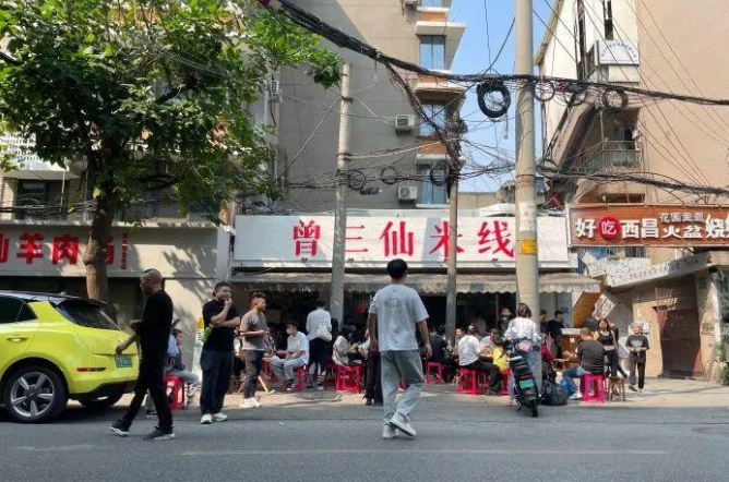 日營(yíng)業(yè)額2萬(wàn)的米線店，有哪些過(guò)人之處？|餐飲界