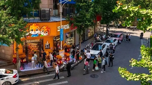 抓住新“食”機(jī)，看看這些品牌的本地生活營銷之道|餐飲界