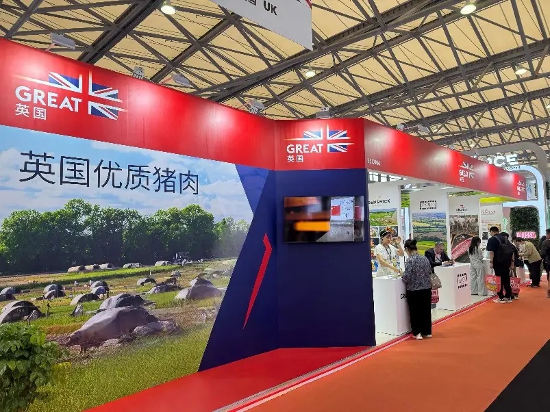 英國農(nóng)業(yè)與園藝發(fā)展委員會亮相2025年SIAL西雅國際食品和飲料展覽會 優(yōu)質(zhì)英國豬肉全面呈現(xiàn)，深化中英食品行業(yè)合作|餐飲界