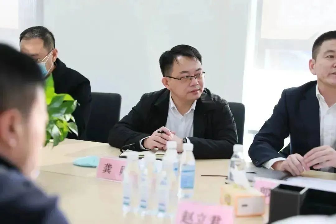 龍港區(qū)人大、區(qū)政府領導一行視察調(diào)研龍港國際醫(yī)療健康產(chǎn)業(yè)園(圖12)
